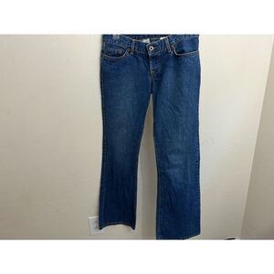 Lucky brand jeans. Size 6. Blue jeans. Style dream jean. Material 100% cotton It